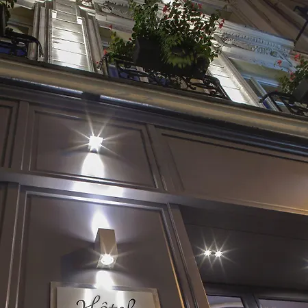 ル プティ ホテル 4*