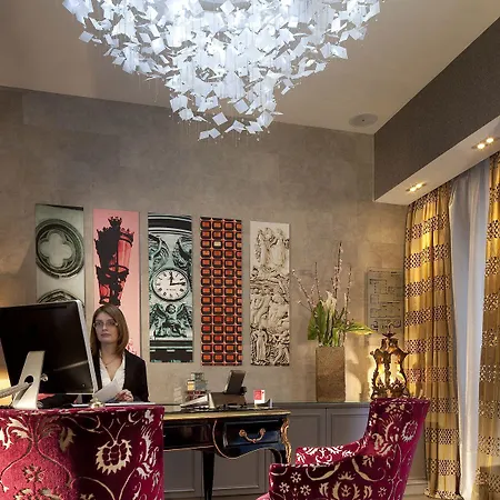 Le Petit Hotel 4*