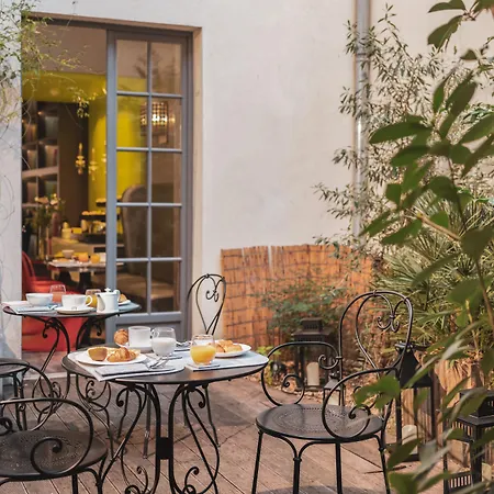 Ξενοδοχείο Le Petit Παρίσι