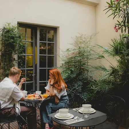 Hotel Le Petit Paryż