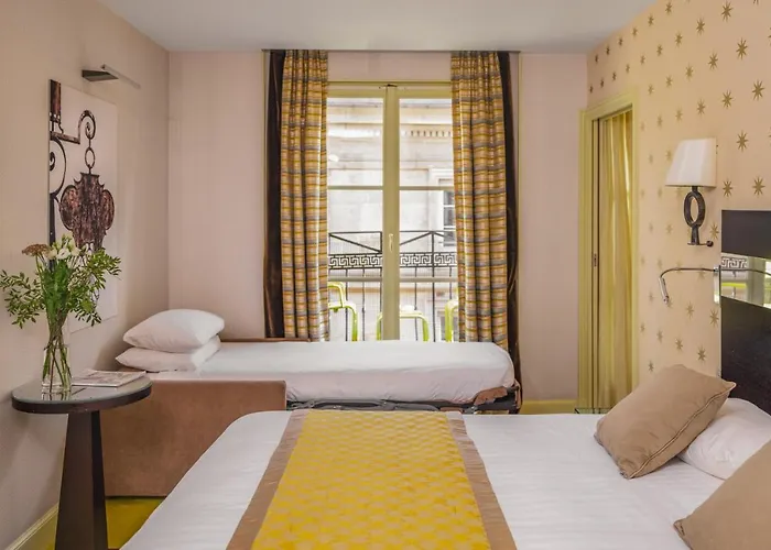 Le Petit 4* Paris