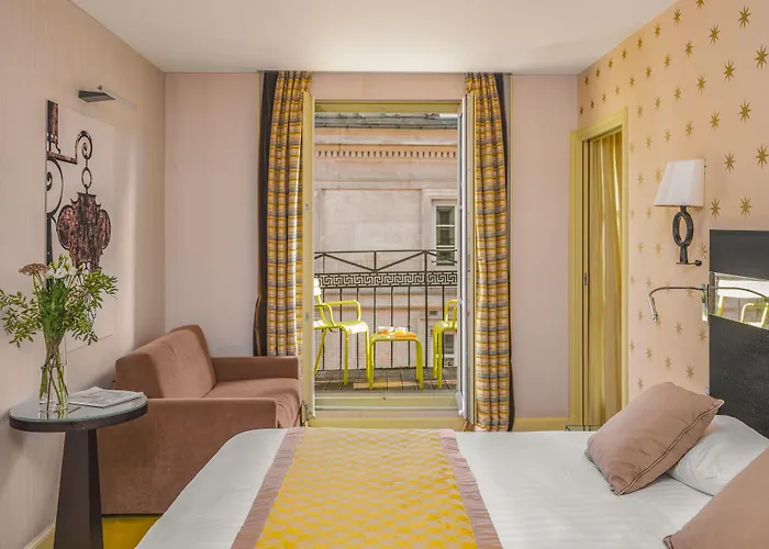 Le Petit Hotel Paris