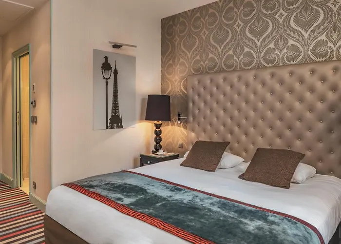 Hotel Le Petit Paris