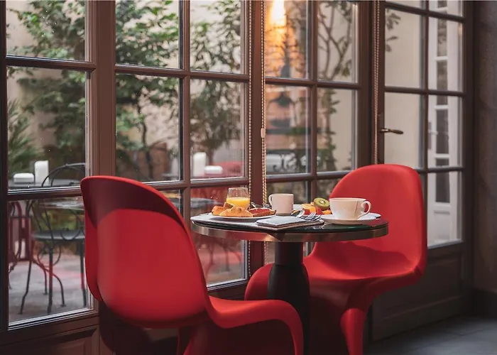 Le Petit Hotel Paris