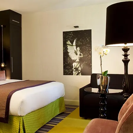 Le Petit Hotel Paris